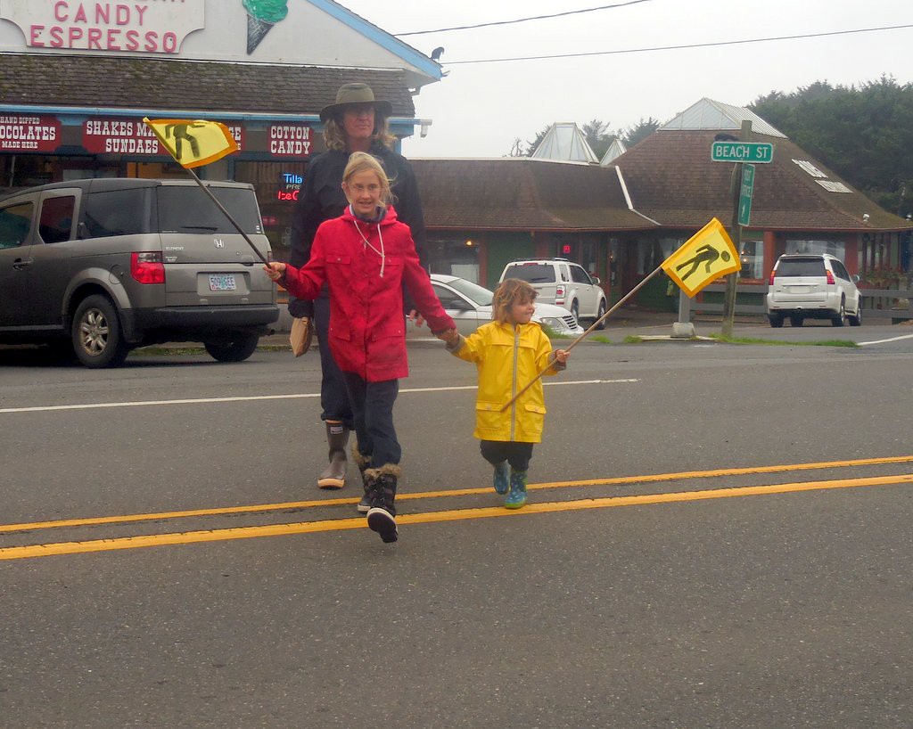 Crossing the street safely in Yachats